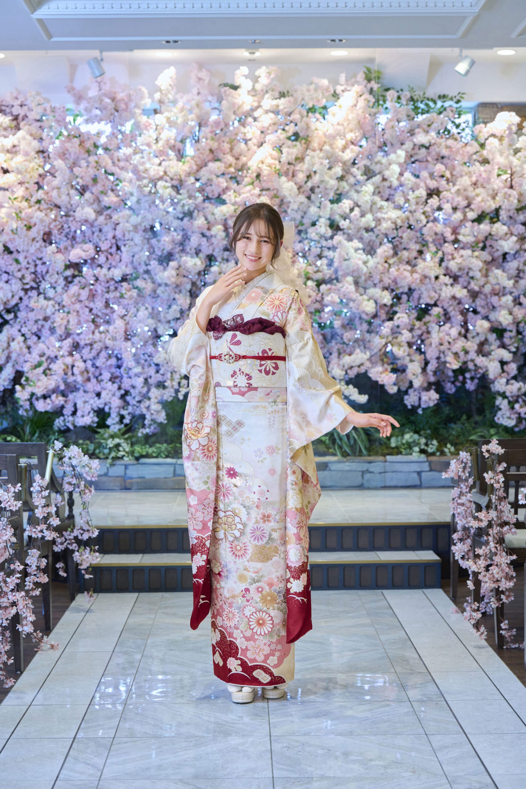 ピンク 花柄 振袖 白帯 成人式 6点セット 着用1回白ピンク花柄振袖 帯セット
